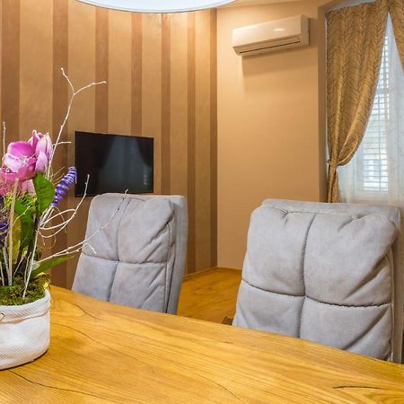 Fiumanka Lux Apartman Fiume Kültér fotó